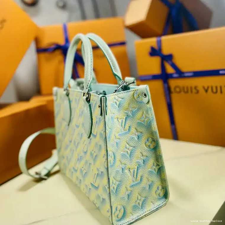 Replica Bag 2207DJ0013 LV 0322